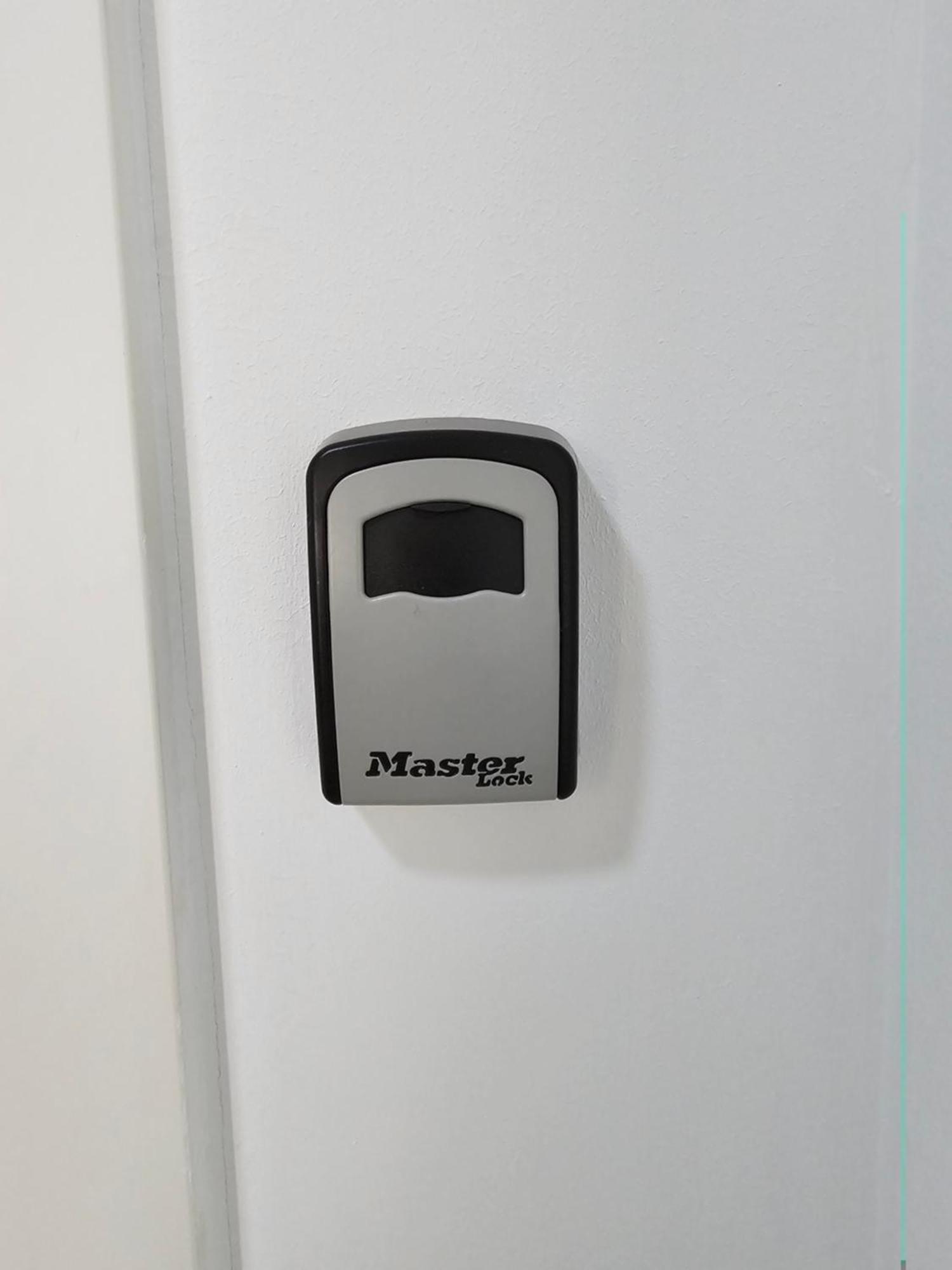 Magnet Residence Condo 1 Self Checkin Тирана Экстерьер фото